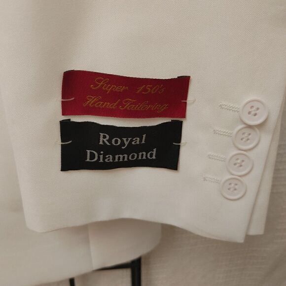 MEN'S ROYAL DIAMOND WHITE 2 PIECE CLASSIC SUIT 50L. - Picture 7 of 16